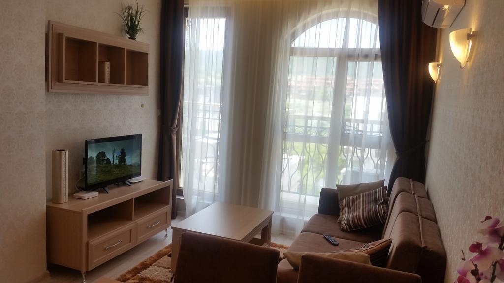 Harmony Suites Apartment Sveti Vlas Exterior foto